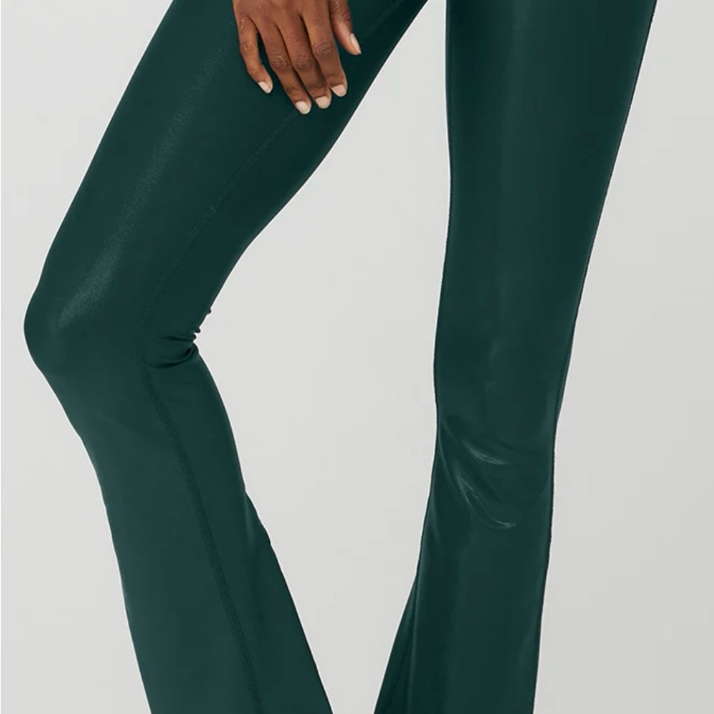 Super Shine Low-Rise Bootcut Legging